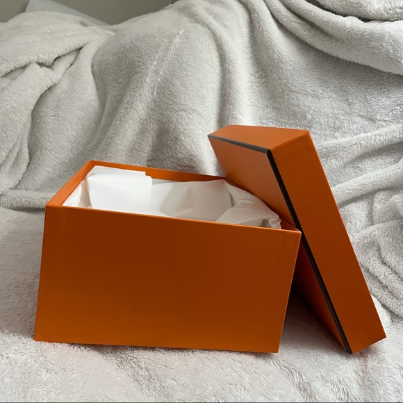 Authentic Hermès Empty Shoebox - Picture 3 of 9